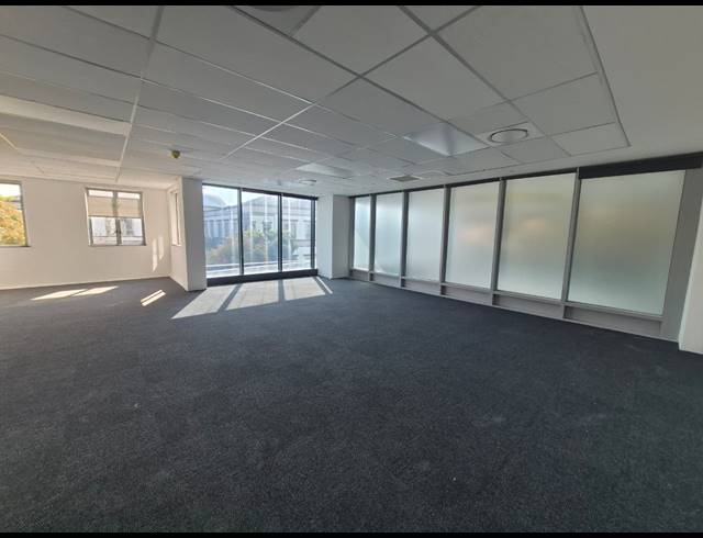 196M² OFFICE TO LET IN SANDTON CENTRAL